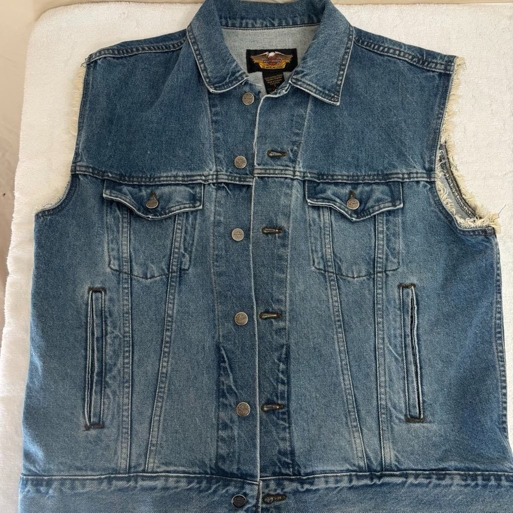 VINTAGE Harley Davidson Milwaukee Eagle Denim Jean Vest Size L 90s Patch Biker